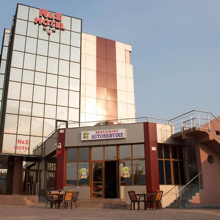 N&S Hotel Barlad Bîrlad Εξωτερικό φωτογραφία
